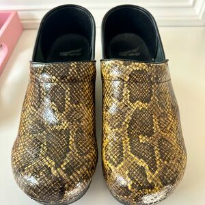 Dansko classic clogs